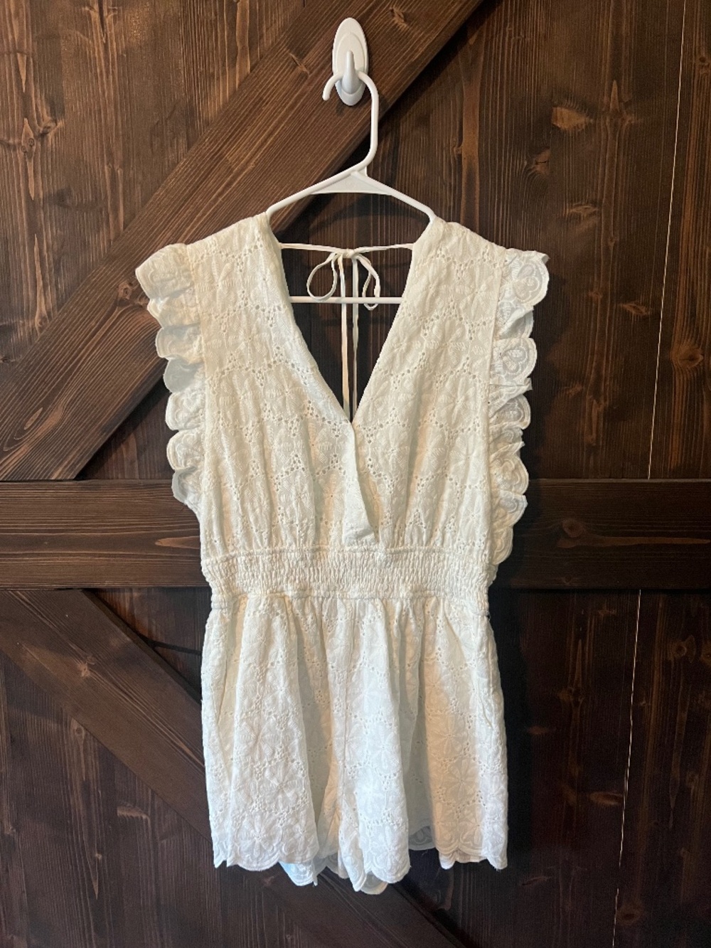 Storia White Eyelet Lace Romper Size Large Ruffle Sleeve Cottagecore